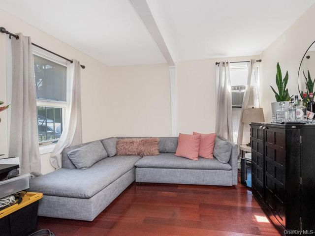 636 E 219th Street, Bronx, NY 10467