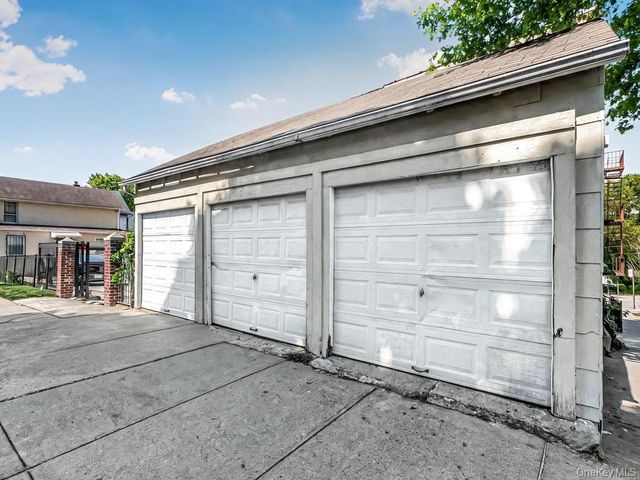 636 E 219th Street, Bronx, NY 10467