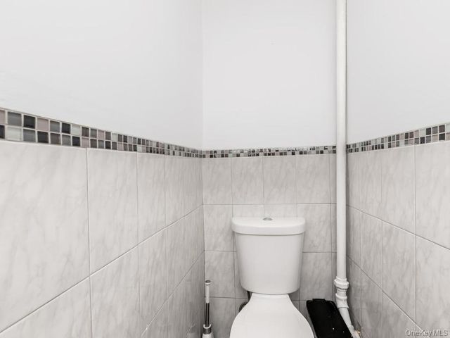 636 E 219th Street, Bronx, NY 10467