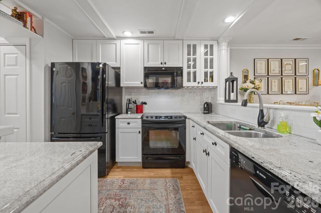 222 Queens Road 58, Charlotte, NC 28204