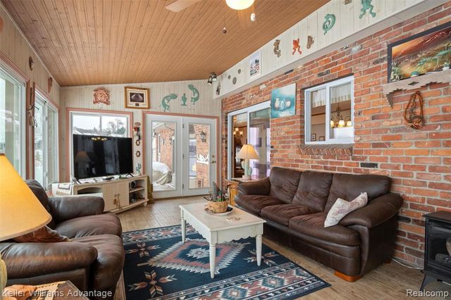 340 Angola Street, Wolverine Lake, MI 48390