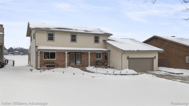 340 Angola Street, Wolverine Lake, MI 48390