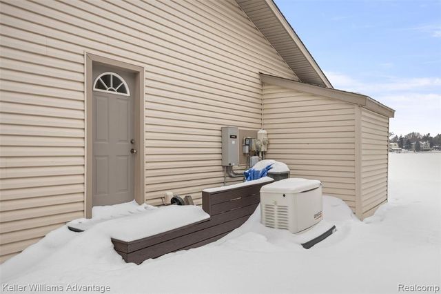 340 Angola Street, Wolverine Lake, MI 48390