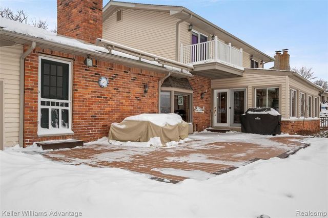 340 Angola Street, Wolverine Lake, MI 48390