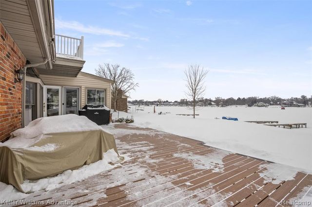 340 Angola Street, Wolverine Lake, MI 48390