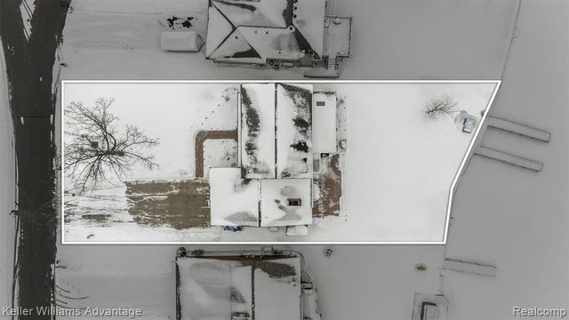 340 Angola Street, Wolverine Lake, MI 48390