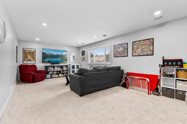 217 Brookestone Drive SE, Rochester, MN 55904