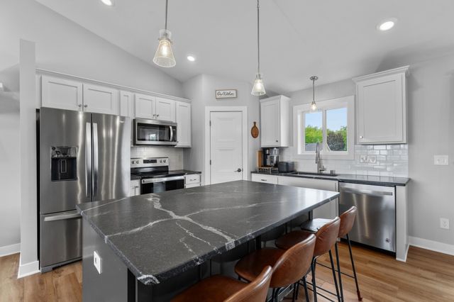 217 Brookestone Drive SE, Rochester, MN 55904