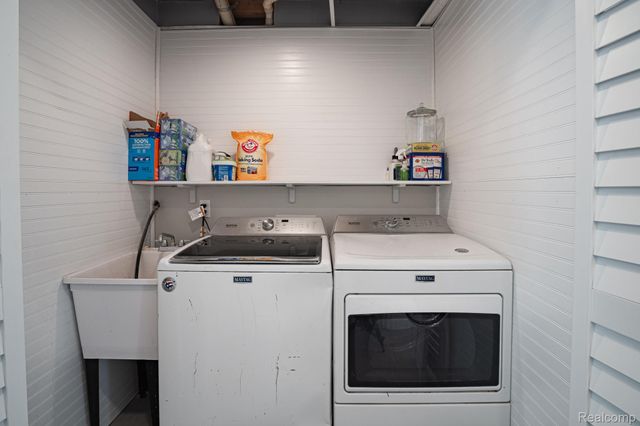 4792 Broadway Street, Commerce Charter Township, MI 48382
