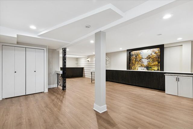 4518 W Shore Drive, Mchenry, IL 60050