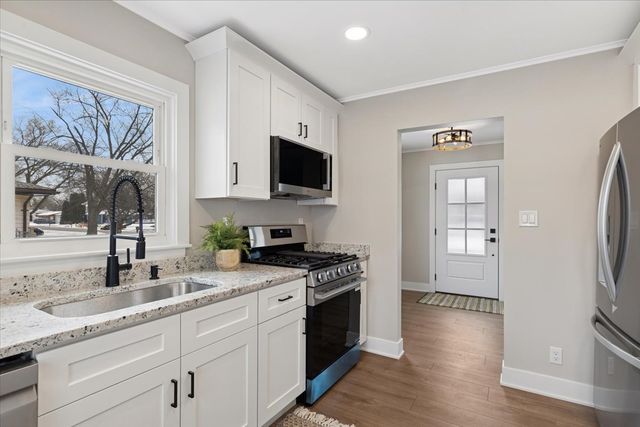 4518 W Shore Drive, Mchenry, IL 60050