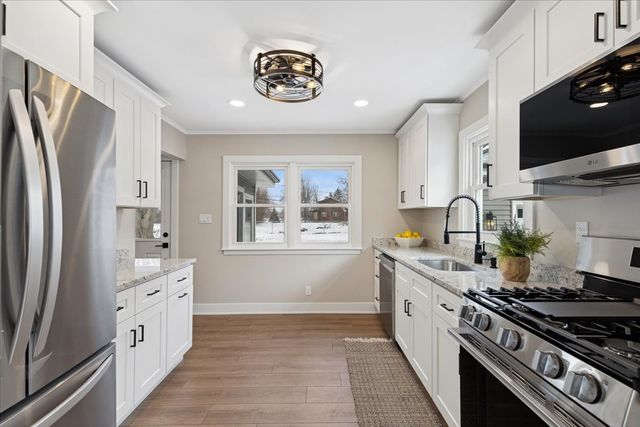 4518 W Shore Drive, Mchenry, IL 60050