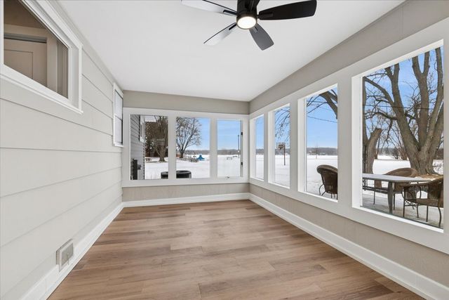 4518 W Shore Drive, Mchenry, IL 60050