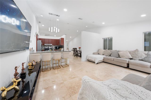 4361 Mahogany Ridge Dr, Weston, FL 33331