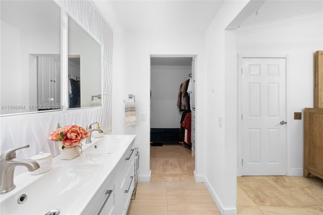 4361 Mahogany Ridge Dr, Weston, FL 33331