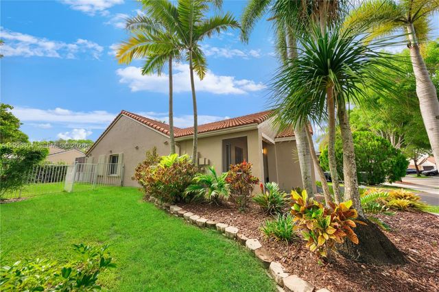 4361 Mahogany Ridge Dr, Weston, FL 33331