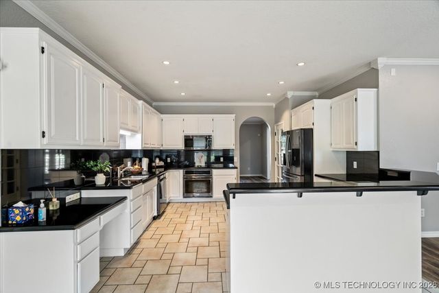 15412 E 78th Street N, Owasso, OK 74055