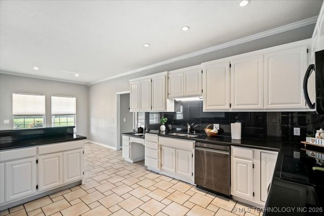 15412 E 78th Street N, Owasso, OK 74055