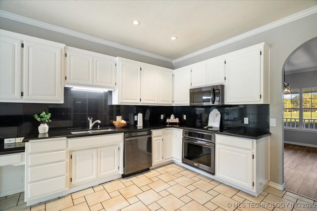 15412 E 78th Street N, Owasso, OK 74055