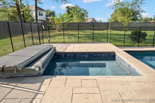 15412 E 78th Street N, Owasso, OK 74055