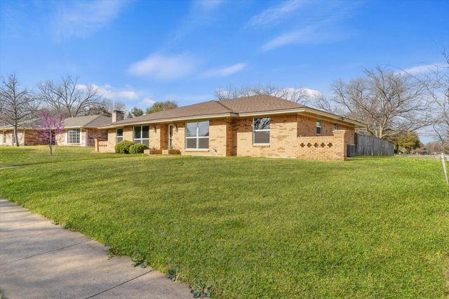1701 Westlake Drive, Plano, TX 75075