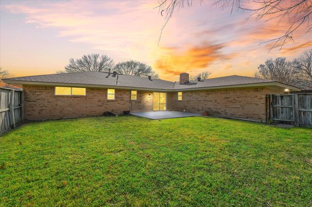 1701 Westlake Drive, Plano, TX 75075