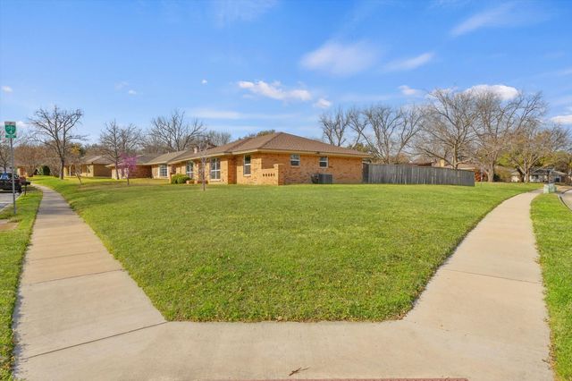 1701 Westlake Drive, Plano, TX 75075
