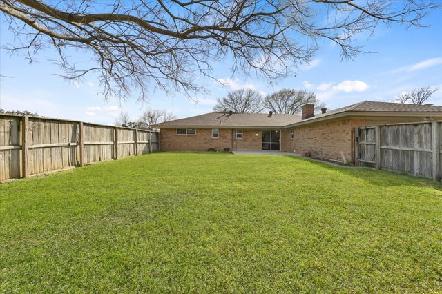 1701 Westlake Drive, Plano, TX 75075