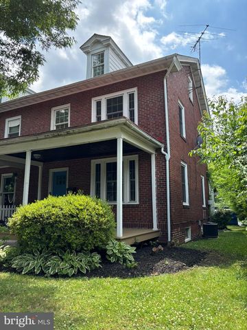 402 PINE ST, West Reading, PA 19611