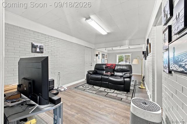 11184 N Fenton Road, Fenton Charter Township, MI 48430