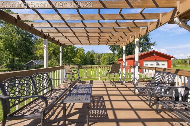 11184 N Fenton Road, Fenton Charter Township, MI 48430