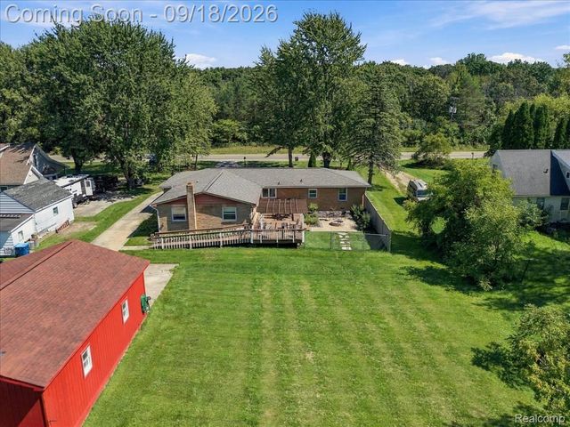 11184 N Fenton Road, Fenton Charter Township, MI 48430