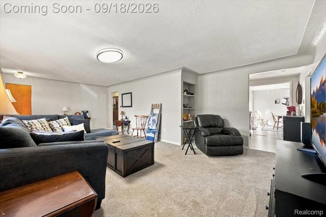 11184 N Fenton Road, Fenton Charter Township, MI 48430