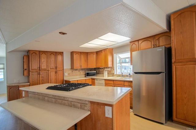 200 N El Camino Real SPC 181, Oceanside, CA 92058