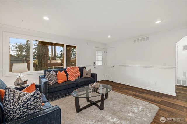 19006 SE 269th Street, Covington, WA 98042