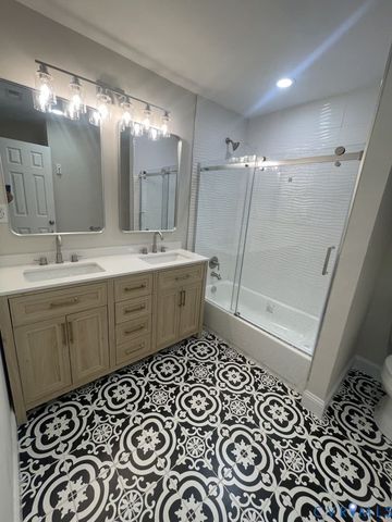 8406 Pine Hill Rd, Mechanicsville, VA 23116