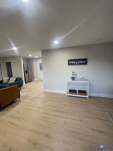 8406 Pine Hill Rd, Mechanicsville, VA 23116