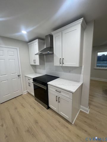 8406 Pine Hill Rd, Mechanicsville, VA 23116