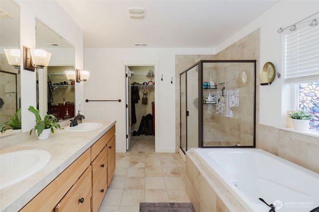 4412 NW Arriva Way, Silverdale, WA 98383