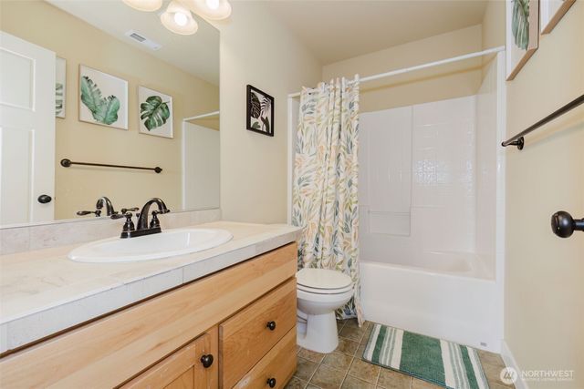 4412 NW Arriva Way, Silverdale, WA 98383