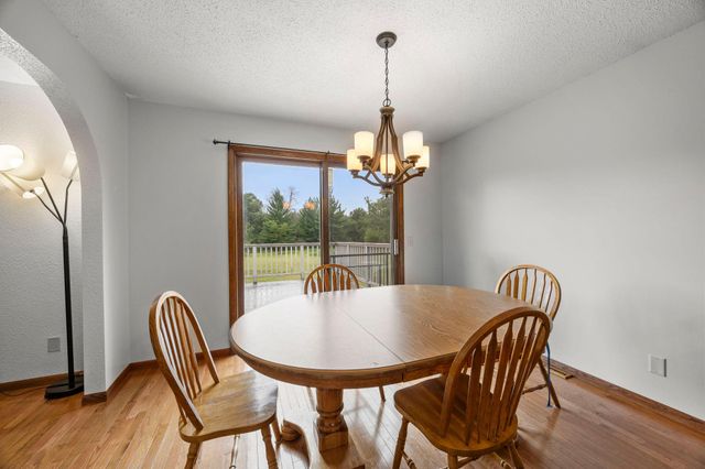 569 327th Avenue NE, Cambridge, MN 55008