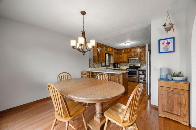 569 327th Avenue NE, Cambridge, MN 55008
