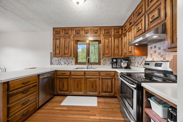 569 327th Avenue NE, Cambridge, MN 55008