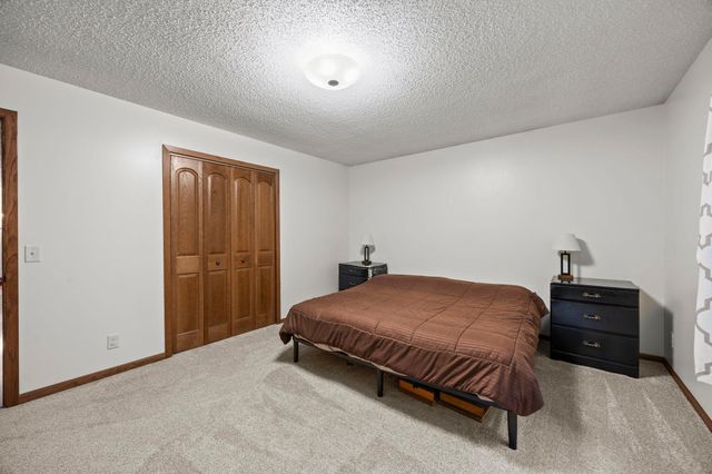 569 327th Avenue NE, Cambridge, MN 55008
