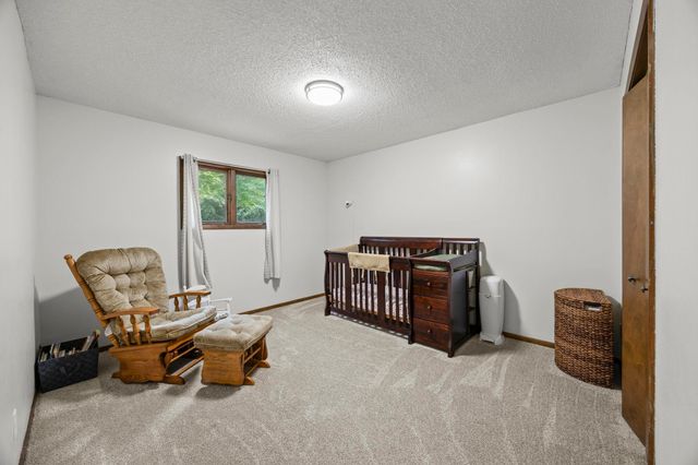 569 327th Avenue NE, Cambridge, MN 55008