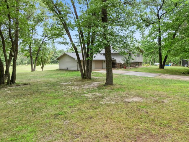 569 327th Avenue NE, Cambridge, MN 55008