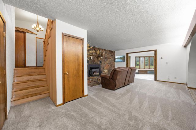 569 327th Avenue NE, Cambridge, MN 55008