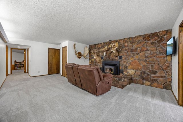 569 327th Avenue NE, Cambridge, MN 55008