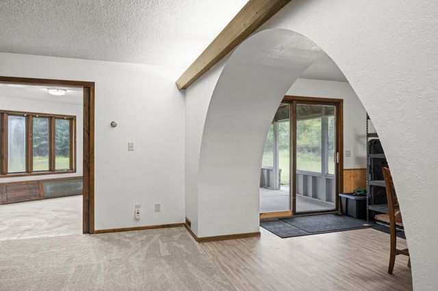 569 327th Avenue NE, Cambridge, MN 55008