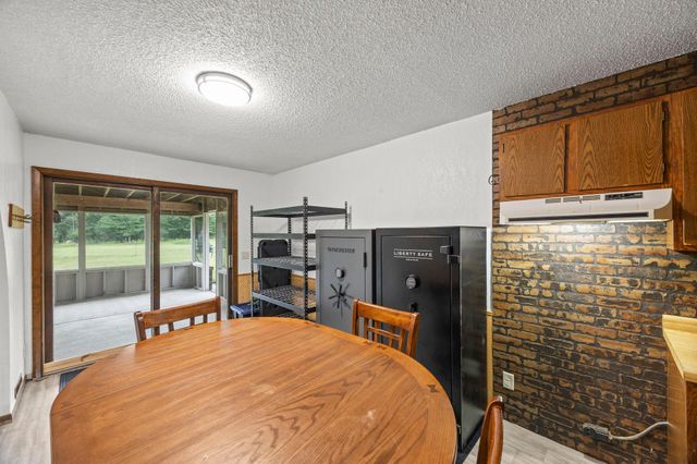 569 327th Avenue NE, Cambridge, MN 55008